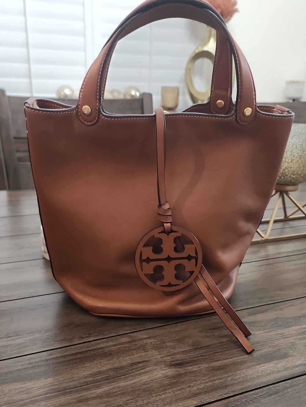 Tory Burch Tan Leather Medium Tote with Logo Charm/crossbody